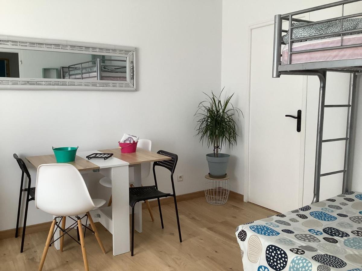 Un Sejour Entre Nimes Et Montpellier Appartement Souvignargues Buitenkant foto