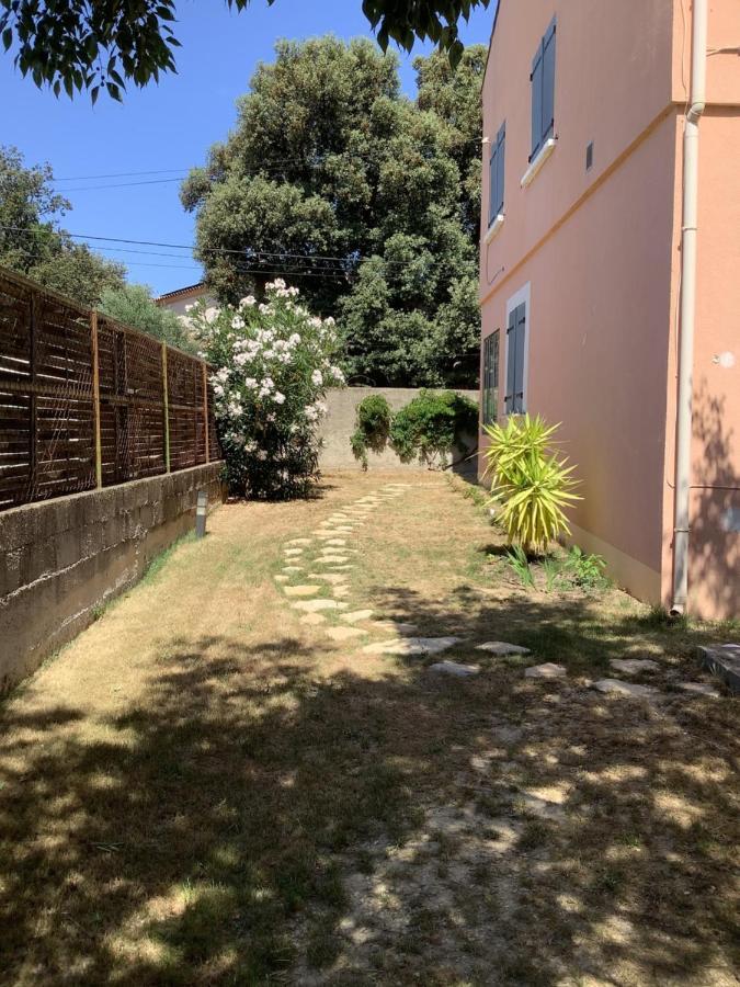 Un Sejour Entre Nimes Et Montpellier Appartement Souvignargues Buitenkant foto